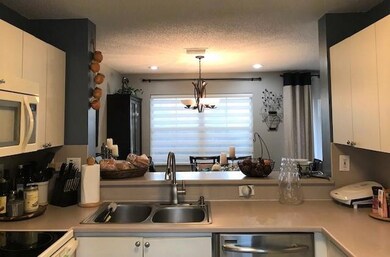 14010 S Forest Oak Cir, Davie, FL 33325 - photo 7