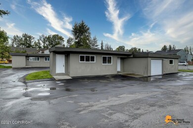 Tri-plex in Rear of Property