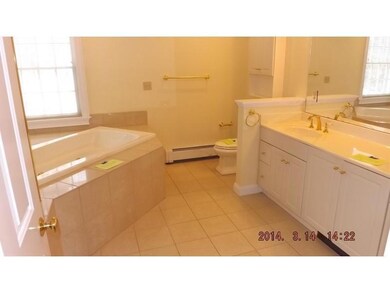 Master Bath/Spa.
