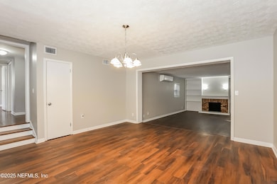 004-photo-dining-room-12232181