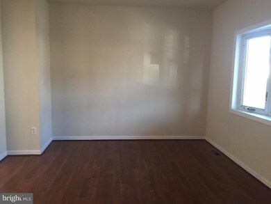 321 Spruce Ave, Gloucester City, NJ 08030 - photo 4