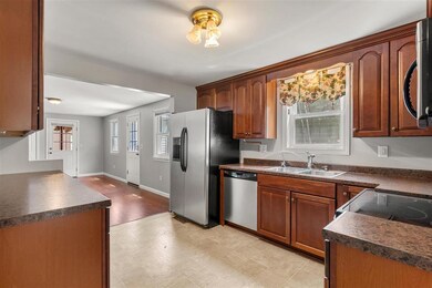 3 Mammoth Rd, Hooksett, NH 03106 - photo 3