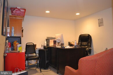 324 S 52nd St, Philadelphia, PA 19143 - photo 3