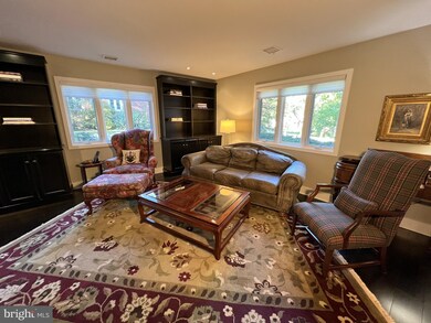 304 Skyhill Rd, Alexandria, VA 22314 - photo 5