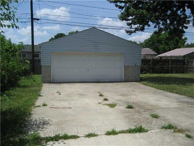 3705 Laguna Dr, Columbus, OH 43232 - photo 2