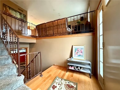 352 N Rhodes Ave, Niles, OH 44446 - photo 2