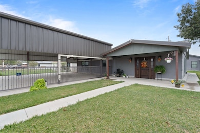 115 Gyna Dr, Del Rio, TX 78840 - photo 4