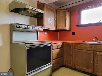 72 E Main St unit 4, Waynesboro, PA 17268 - photo 7