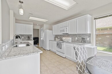 4209 Seminole Dr, Pearland, TX 77584 - photo 2