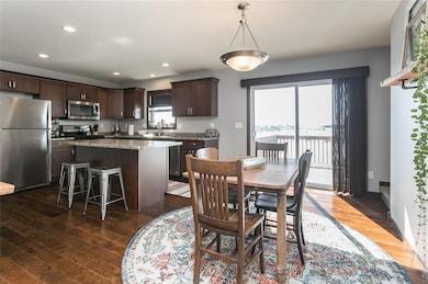 1913 Rosehill Dr SW, Cedar Rapids, IA 52404 - photo 7