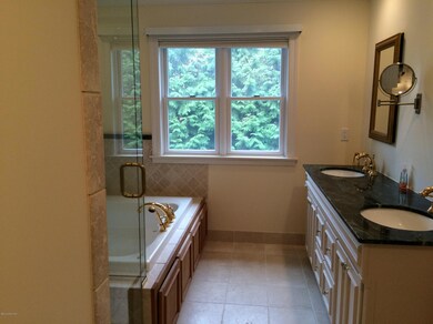 179 Park St unit B, New Canaan, CT 06840 - photo 6