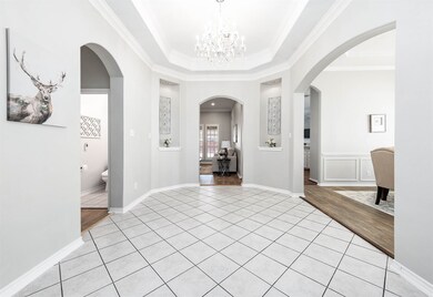 Beautiful floor plan with Foyer, High ceiling and