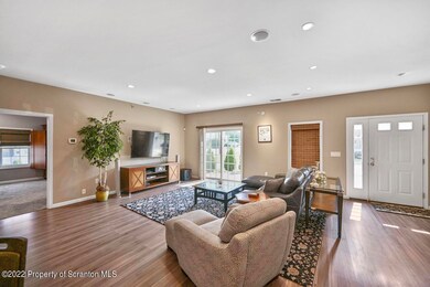 520 5th St unit 522, Dunmore, PA 18512 - photo 3