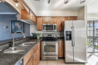 10101 Sailwinds Blvd S unit 203, Largo, FL 33773 - photo 5