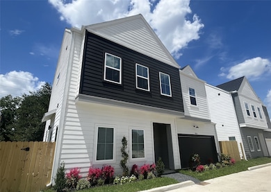 2306 Springwood Dr, Houston, TX 77055 - photo 2