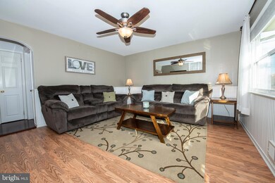 221 Hazel Ave, Folsom, PA 19033 - photo 5