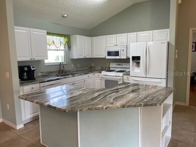 664 Evelynton Loop, The Villages, FL 32162 - photo 2