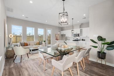 5905 Wheatley Hollow Ln, Houston, TX 77091 - photo 2