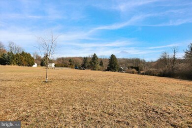 3056 Pricetown Rd, Temple, PA 19560 - photo 6