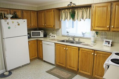 13 Hemlock St, Rockland, MA 02370 - photo 6