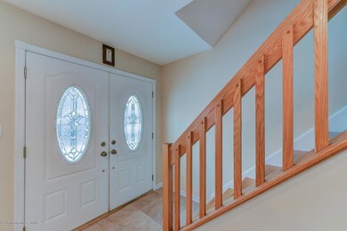 19 Minuteman Rd Hazlet NJ-large-006-24-F