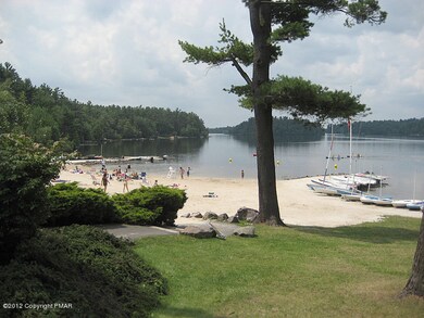 CLUB BEACH