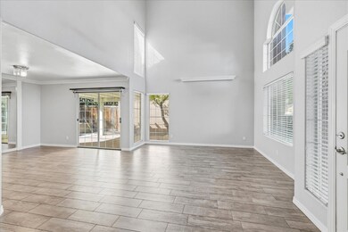 387 E Braddock Dr, Fresno, CA 93720 - photo 7