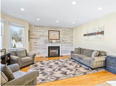 58 Spiers Rd, Newton Center, MA 02459 - photo 5