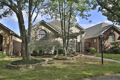 6849 Tournament Dr, Houston, TX 77069 - photo 3