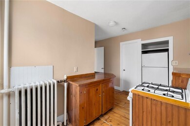 14 Brinley St unit 3, Newport, RI 02840 - photo 7