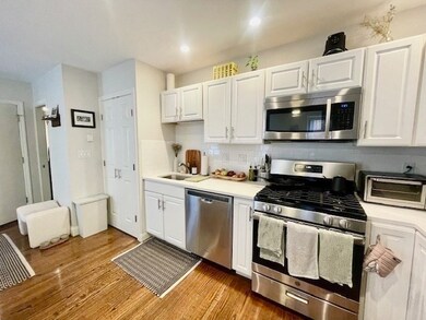 180 Endicott St unit 2, Boston, MA 02113 - photo 5