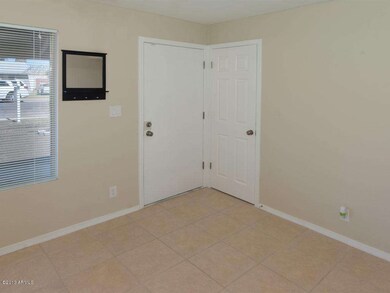 005_Entry Foyer