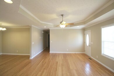 461 Indian Springs Cir, Manchester, TN 37355 - photo 2