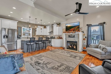 301 Crossmor Dr, Todd, NC 28684 - photo 7