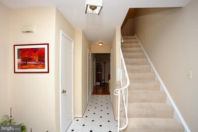 11109 Freas Dr, North Potomac, MD 20878 - photo 5