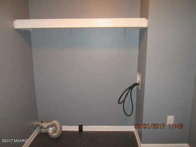 150 S Hudson St, Lowell, MI 49331 - photo 7