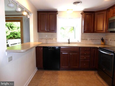 1143 Emerald Ave, Lansdale, PA 19446 - photo 5