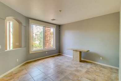 5-Yucca living rm