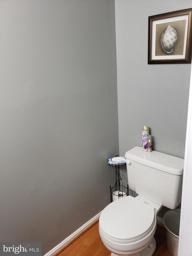 7116 Old Sandy Spring Rd, Laurel, MD 20707 - photo 4