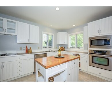58 Hilltop Rd, Dracut, MA 01826 - photo 4