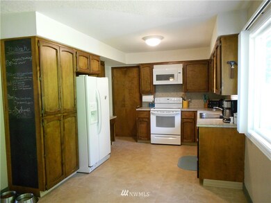 2449 30th Ave, Longview, WA 98632 - photo 7