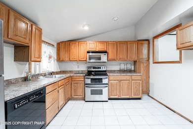 6147 Decker Rd, Bushkill, PA 18324 - photo 4