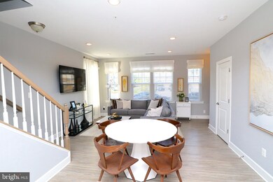 6927 Stoddert Ln, Hyattsville, MD 20785 - photo 5