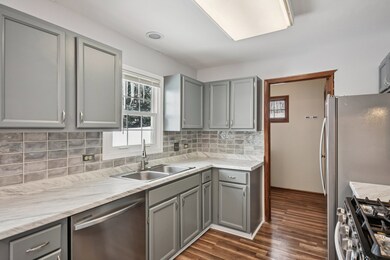 787 Daybreak Ln unit 207, Carol Stream, IL 60188 - photo 6