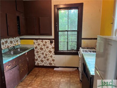 710 E 37th St, Savannah, GA 31401 - photo 5