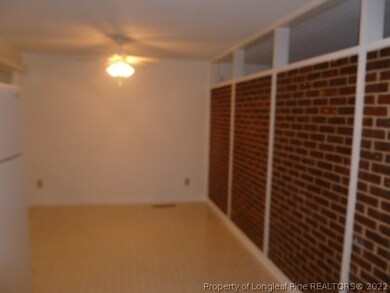 927 Stoneykirk Dr, Fayetteville, NC 28314 - photo 6