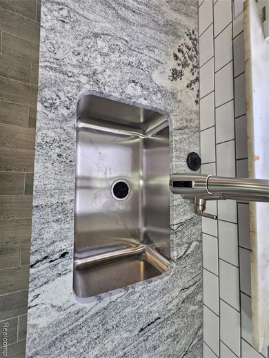 13905 Ida Ave, Warren, MI 48089 - photo 6