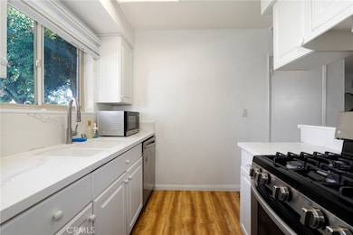 6021 Fountain Park Ln unit 2, Woodland Hills, CA 91367 - photo 7