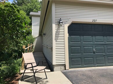 207 Juniper Dr, South Burlington, VT 05403 - photo 3