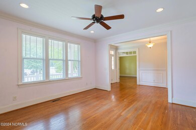 005_8914_breadon_court-5_911